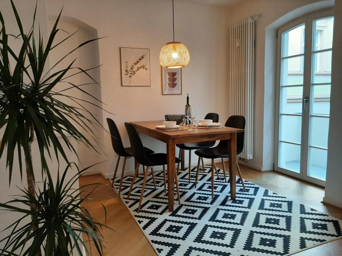 Zentrale Lage I Historisch I Parkplatz I Fahrradkeller Apartment Straubing Exterior photo